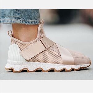 Sorel Kinetic Impact 11 Sneakers Beige Mesh Women's Athletic Shoes Size 8 1/2